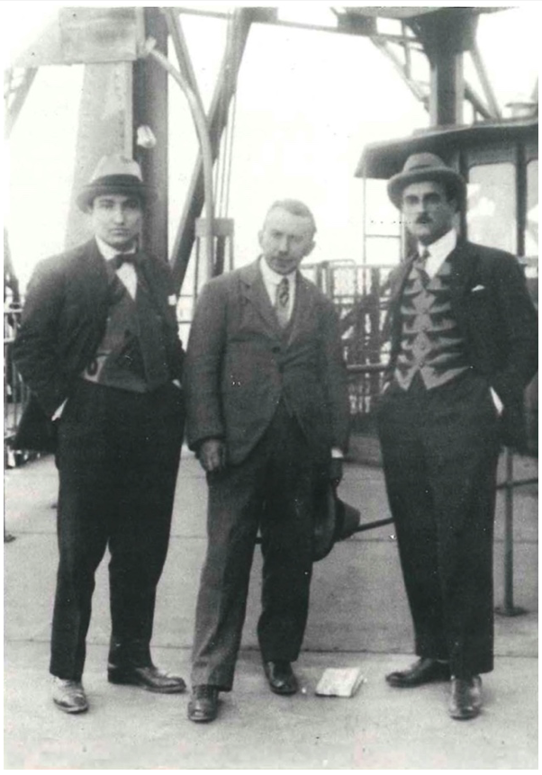 Fortunato Depero, Giacomo Balla y Guglielmo Janelli, París, 1925.