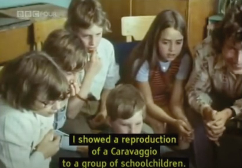 Fig. 8. Niños con Berger en el primer capítulo de Ways of Seeing, BBC, 1972