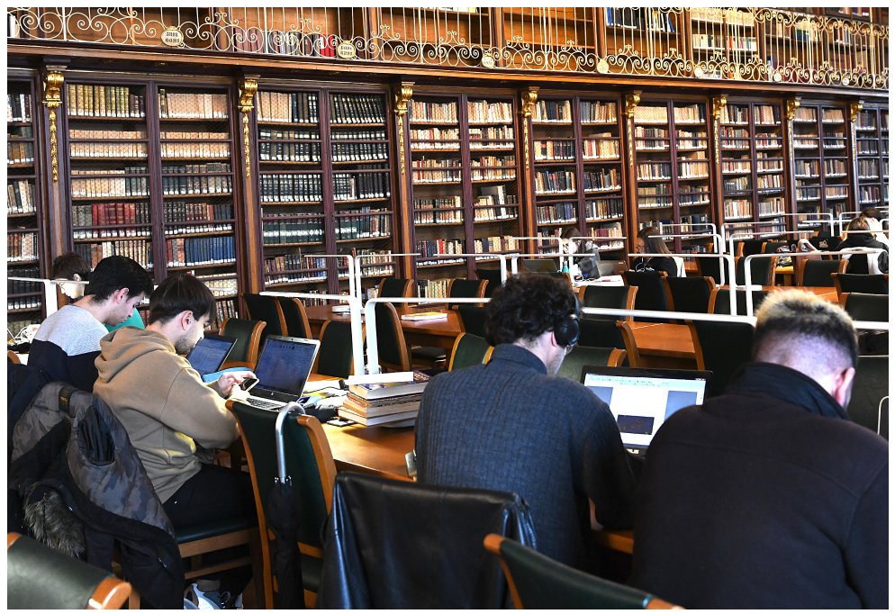 Biblioteca da Facultade de Xeografía e Historia.